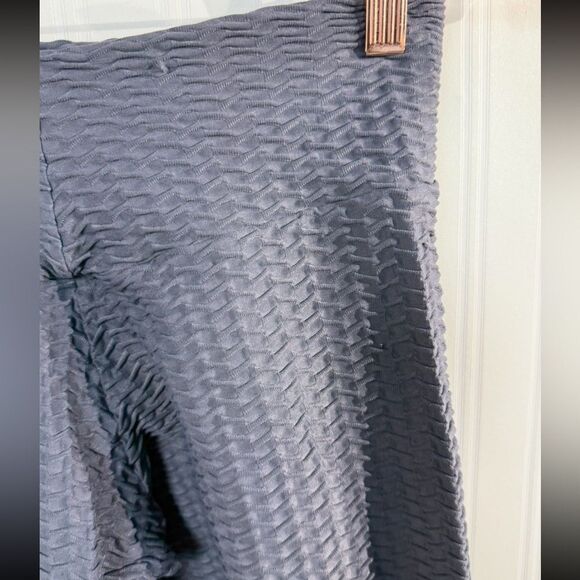 Booty by Brabants Textured Gray Activewear leggings OS - Picture 4 of 6